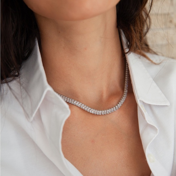 NEW White Gold Plated Tennis Rhinestones Choker Necklace - Picture 3 of 3